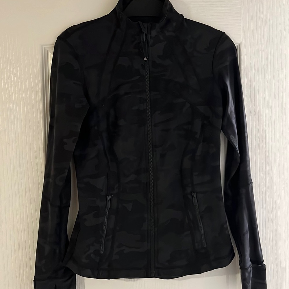 Lululemon Define Jacket *Luon - Size 8 Black Camo
